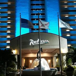 Radisson Suite Hotel Oceanfront